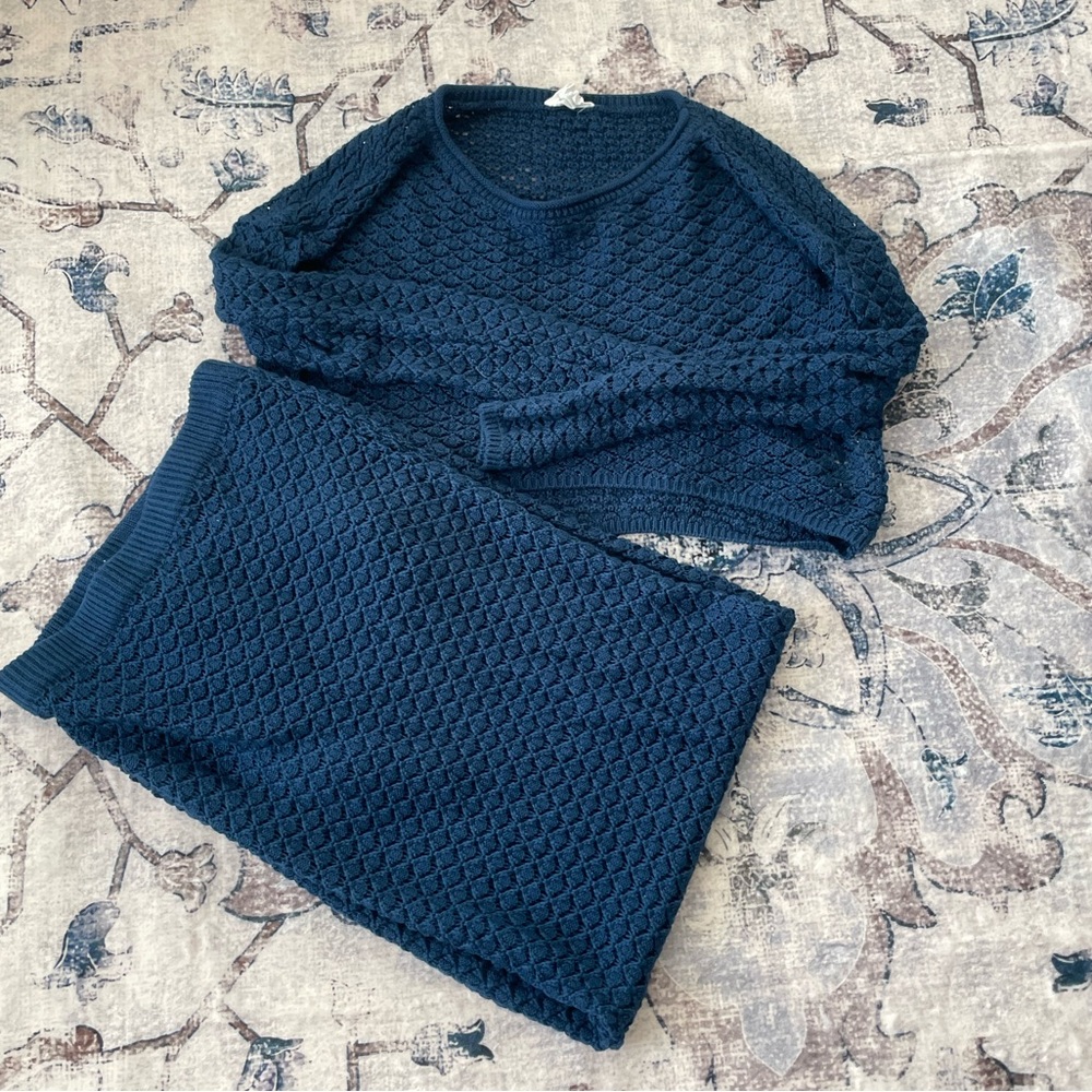 Olive & Oak Women’s S Mesh Skirt and Top set